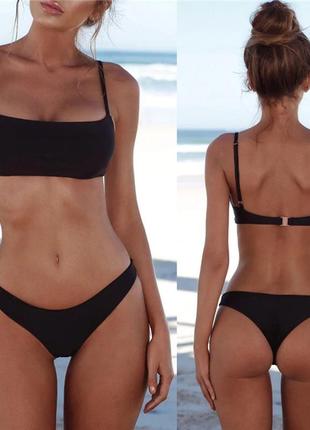 Жіночий купальник з чашечками чорний