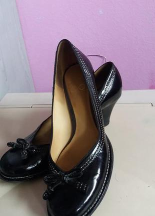 Туфлі шкіра чорні човники класика clarks раз.39.5-40 (26.2 см)