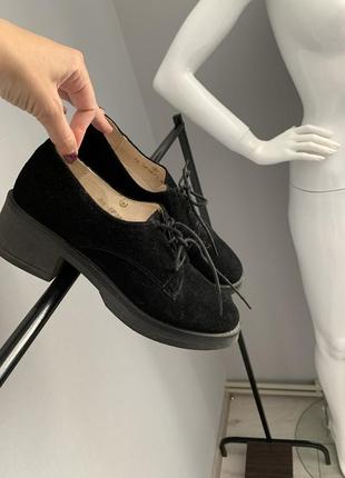 Закрытые туфли ботиночки ботинки на шнуровке натуральная замша