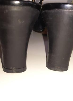 Женские кожаные черные босоножки 37 размер.4 фото