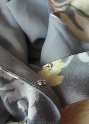 Комбінезон, плаття-шерты серго кольору в квітковий принт7 фото