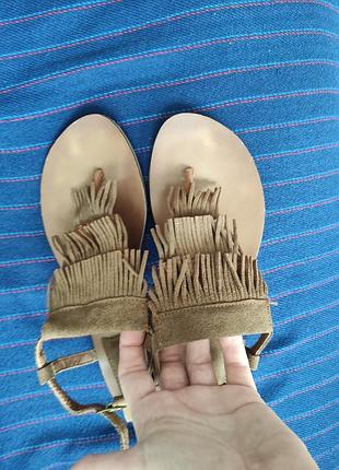 Шкіряні босоніжки, сандалі