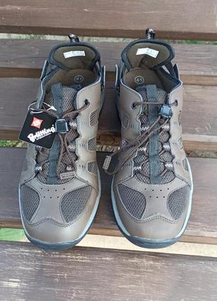 Сандалі brutting