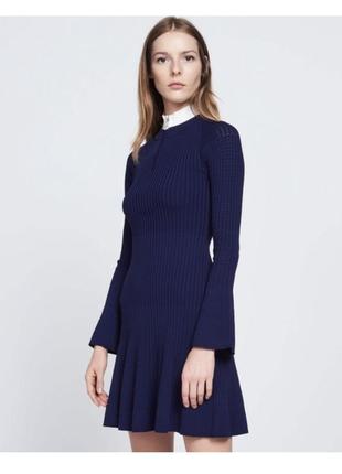 Шикарное вязаное платье в рубчик под горло