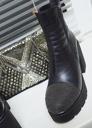 Черевики осінні на високому протекторі prego