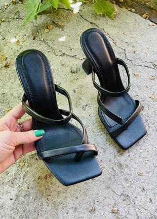 Босоножки женские туфли на среднем каблуке с квадратным носом черные кожаные летние - женская обувь5 фото