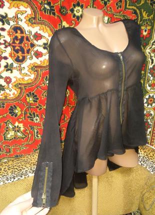 Нарядная лёгкая шифоновая блуза  с декоративными молниями и асимметричной баской2 фото
