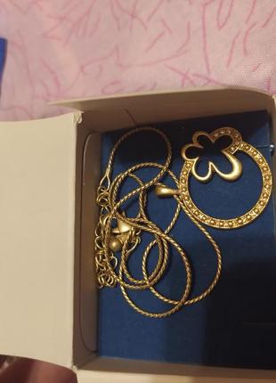 Красиве кольє біжутерія.