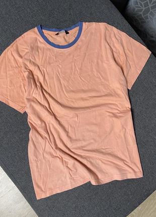 Ідеальна базова футболка персикового кольору