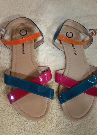 Яскраві босоніжки💚💙🧡