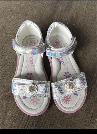 Детские босоножки