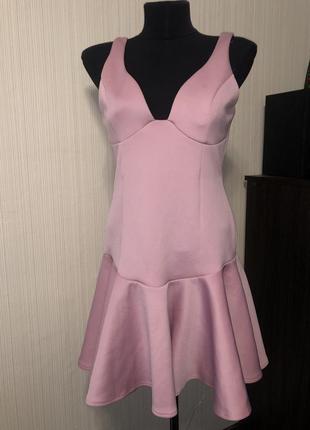 Розовое платье мини под неопрен с воланом