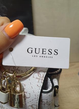 Стильная белая сумка кроссбоды guess оригинал5 фото