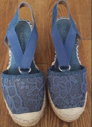 Босоножки на танкетке р.37-38