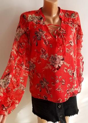 Красная блузка в цветы с рюшами тонкая блуза river island шифоновая3 фото