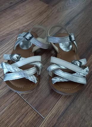 Босоніжки clarks 25,5 р. і босоніжки next