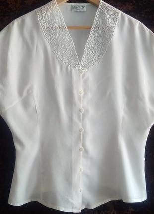 Вінтаж! ніжна блуза з мереживним коміром від бренду cartoon fashion.