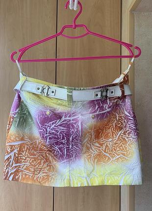 Яскрава літня спідниця