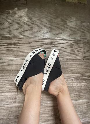 Слайдеры dkny