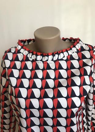 Фирменная блуза с ярким принятом  от cos 36, m3 фото