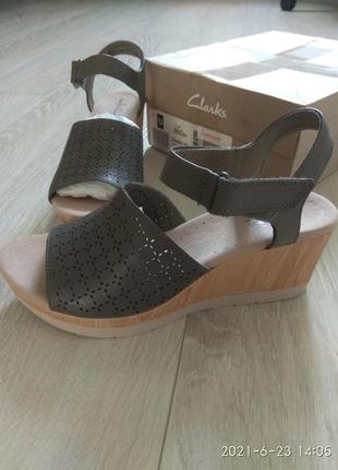 Clark's жіночі босоніжки