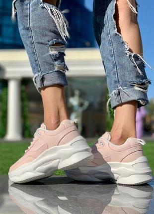 Жіночі кросівки світло рожеві4 фото