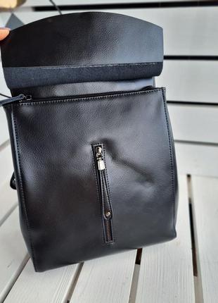 Женский черный рюкзак кожаный (натуральная кожа) с карманами на молнии с ручкой - женские рюкзаки5 фото