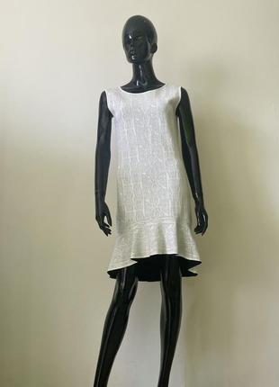 Коктейльное платье с утяжкой
