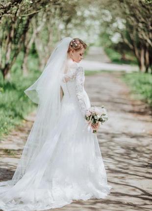 Королівська весільна сукня від daria karlozi