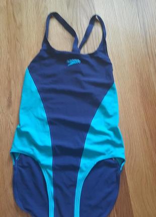 Спортвний суцільний купальник speedo з красивою спинкою