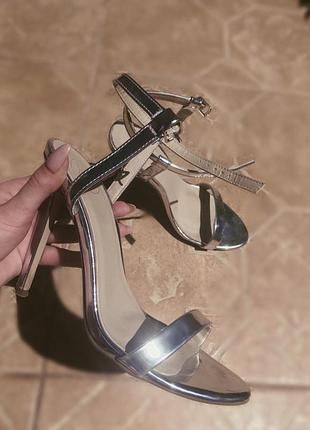 Босоножки в стиле zara