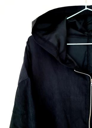 Нова чорна полегшена куртка з капюшоном shein6 фото