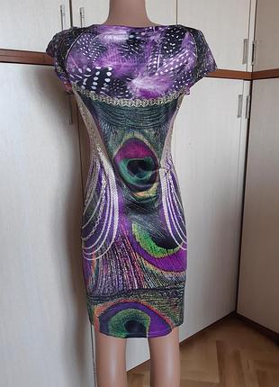 Яскраве облягаючу сукню 4