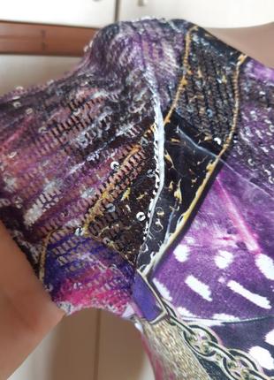 Яскраве облягаючу сукню 5