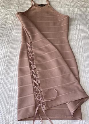 Бандажное платье пудра primark
