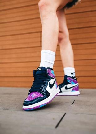 Nike air jordan 1 retro фиолетовые высокие женские лакированные кроссовки найк високі лаковані жіночі фіолетові кросівки тренд2 фото