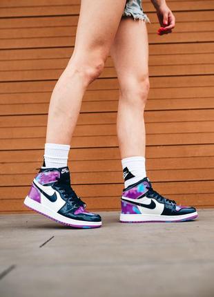 Nike air jordan 1 retro фиолетовые высокие женские лакированные кроссовки найк високі лаковані жіночі фіолетові кросівки тренд7 фото