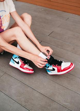 Nike air jordan 1 hi og fearless высокие лакированные женские кроссовки найк красные/синие жіночі високі кросівки червоні/сині6 фото