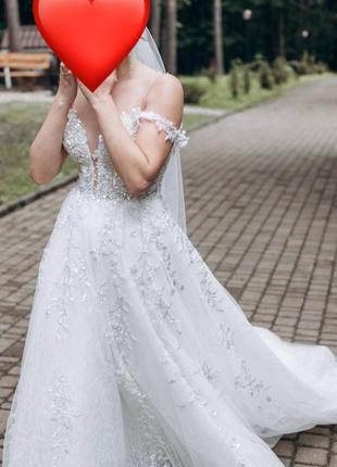 Свадебное платье 2021