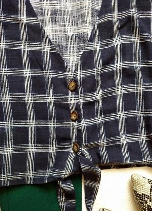 Коротка блуза в клітку із зав'язками2 фото