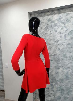 Червона сукня з ланцюгом всередині 6