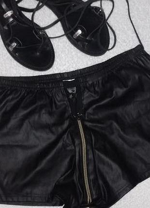 Шортики під шкіру robinson