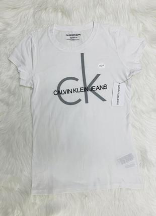 Calvin klein футболки оригинал6 фото