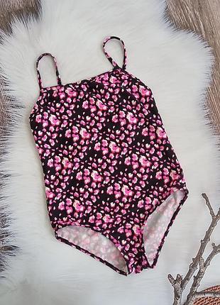 Яркий купальник