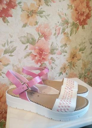 Босоніжки daniela ferretti італія