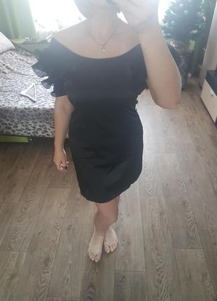Чёрное платье