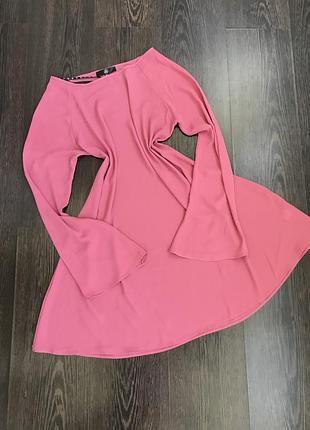 Нежное платье свободный крой широкий рукав