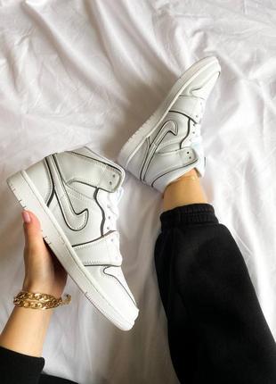 Женские кроссовки nike jordan 1 mid white black reflective,найк джордан 1 мид  белый рефлективный2 фото