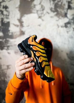 Мужские кроссовки nike air vapor max plus sunset,кросовки найк аир вапор макс плюс закат жёлтый
унисекс2 фото