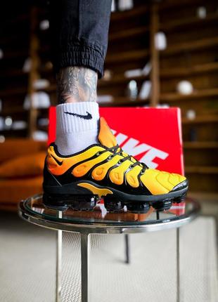 Чоловічі кросівки nike air vapor max plus sunset,кросівки найк аїр вапор макс плюс захід жовтий унісекс